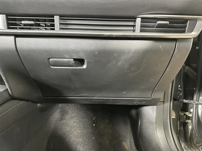 Guantera CX-30 2023 2741836 Foto 1 de 4