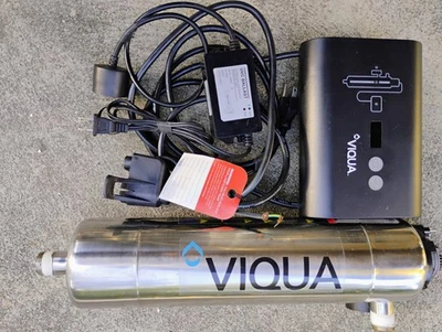 Sistema de purificación de agua UV VIQUA Foto 1 de 2