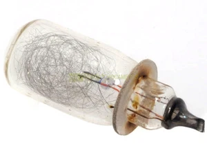 Bulbo flash usa e getta anni 70 Osram Vacublitz XM1. Blitzlampe. - Imagen 1 de 1