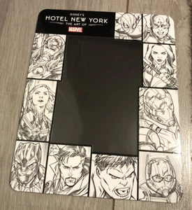 Vertical Photo Frame AOM Hotel New York 15×20 Disneyland Paris - Picture 1 of 2