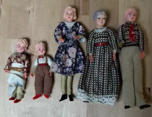 Familie von 5 Vintage beweglichen Puppenhaus Menschen, Miniatur deutscher Caco, Oma, Vater 6 Zoll - Bild 1 von 18
