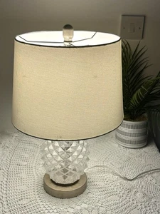 Table Lamp With Lampshade Pineapple Style - Picture 1 of 20