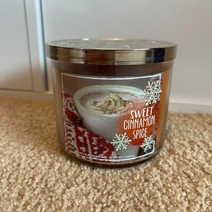 Sweet Cinnamon Spice 3 wick Candle Bath and Body Works BBW Brand New - Picture 1 of 3