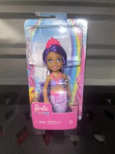🔥NUEVA Barbie Dreamtopia Chelsea Sirena Muñeca Pequeña Con Pelo Púrpura y Cola - Imagen 1 de 6