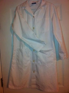 Dilly White 39" Women's Knee Length Lab Coat w/ Pockets Size 38 Style X1631 - Picture 1 of 5