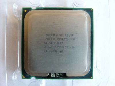 Intel Core2Duo E8500 - 3,16 GHz dual-core LGA775; CPU; processore; SLB9K - Immagine 1 di 2