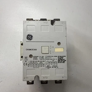 GE CK08CE300 Contattore 3P, Bobina AC/DC da 120V - Foto 1 di 6