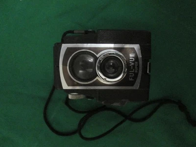 ROSS ENSIGN FUL-VUE SUPER VINTAGE CAMERA - Image 1 of 4
