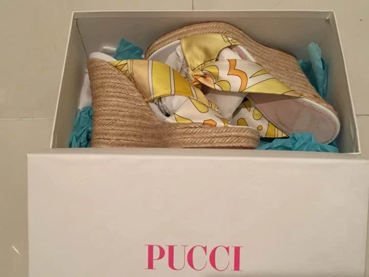 Sandalia de tacón con suela de cuña Emilio Pucci para mujer amarillo blanco talla 37 EE. UU. 7 CASI COMO NUEVA Foto 1 de 4