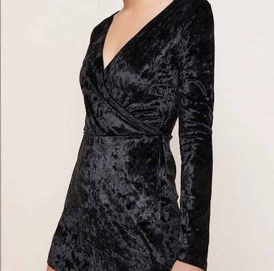 Новый с Ярлыками гараж черный бархат комбинезон размер маленький - Изображение 1 из 4