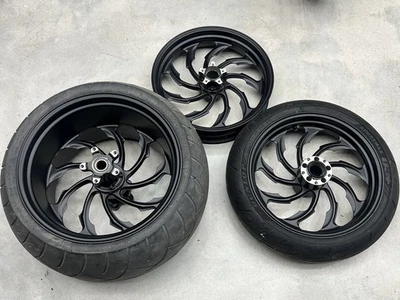 Juego de 300 ruedas personalizadas para moto deportiva Suzuki Hayabusa Foto 1 de 4