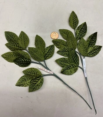 2 Tallos Verde Terciopelo Hojas Rosa - 2 1/4" - Hecho en Corea - De Colección Foto 1 de 4