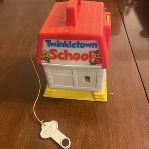Vintage 1984 Matchbox Twinkletown School - Bild 1 von 7