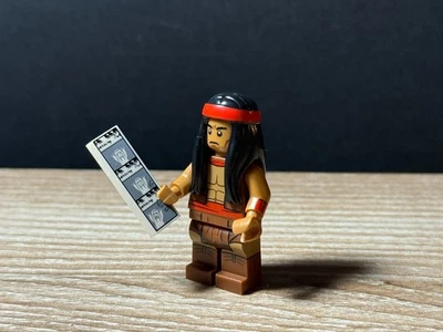 LEGO DC Super Heroes Apache Chief Batman Movie Minifigure 71020 - Image 1 of 2