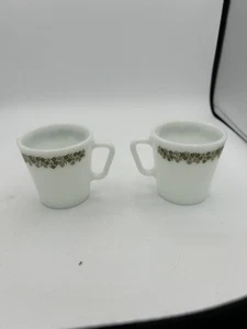 Pyrex Spring Blossom Green Crazy Daisy Flower Mugs Vintage - Picture 1 of 4