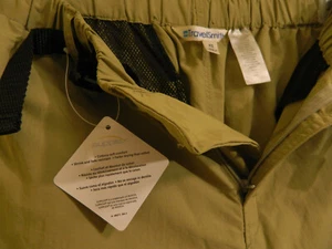 NEW Travelsmith Mens XS Convertible Fishing Hiking Outdoor Pants Shorts Khaki - Picture 1 of 7