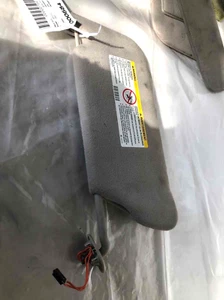 2000 - 2005 CADILLAC SEVILLE SLS Sun Visor w/ Mirror & Light Passenger Right RH - Bild 1 von 19
