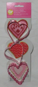 Wilton 3-piece Cookie Cutter Set Cutters Metal VALENTINE Valentine's Day Hearts - Picture 1 of 6