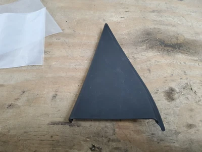 Cubierta de esquina trasera derecha Saturn L300 L200 L100 2001-2005 negro Foto 1 de 3