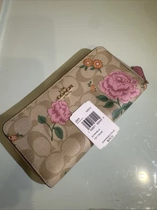 COACH ACCORDION ZIP WALLET In SIGNATURE CANVAS WITH PRAIRIE ROSE PRINT BNWT - Picture 1 of 15