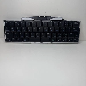 Palm P10900U Keyboard Ultra-Thin Pilot/Tungsten - Picture 1 of 6