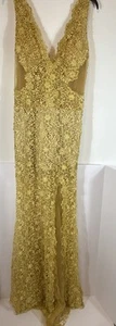 Vestido de graduación dorado. Cuentas y encaje. - Imagen 1 de 11