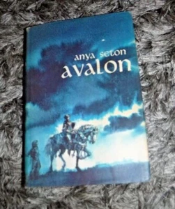 AVALON BY ANYA SETON VINTAGE 1965 Viking expansion to Iceland & Greenland NOVEL - Picture 1 of 6