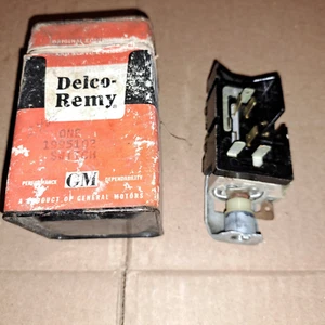 Interruptor de faros GM NOS 1961-1963 Pontiac Tempest Oldsmobile F85 1995102 D-1527 - Imagen 1 de 7