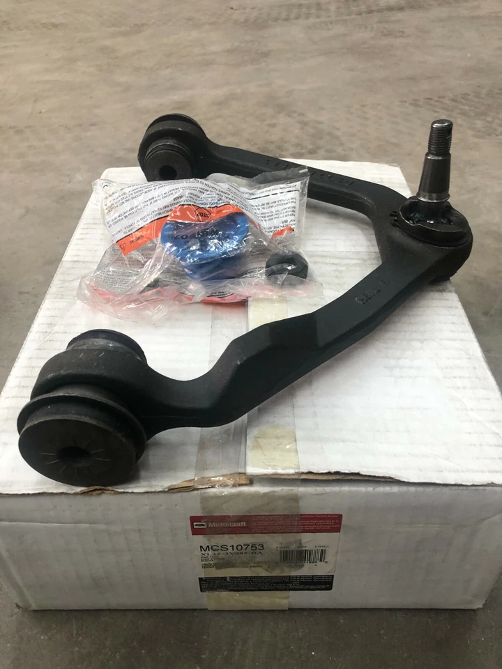 FRONT DRIVER SIDE UPPER CONTROL ARM & BALL JOINT ASSEMBLY FOR 97-02 FORD F-150 - Image 1 of 4