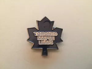 Toronto Maple Leafs NHL National Hockey League vintage metal & enamel lapel pin - Picture 1 of 8