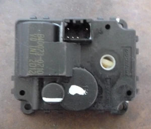 Kia Carnival / Grand Carnival VQ 10-12/14 Heater Vent Flap Control Actuator - Picture 1 of 3