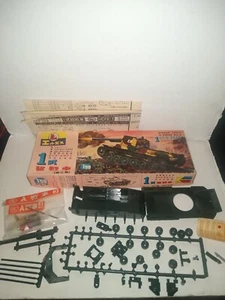 L.S. Laboratory  Motorized Japanese Gun Tank Model Kit 1/50 model kit - Picture 1 of 2