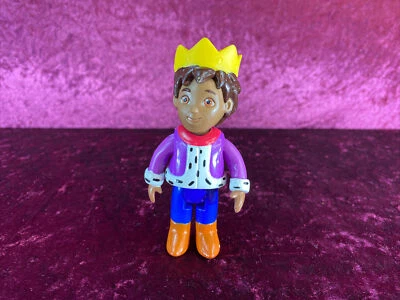 DORA THE EXPLORER BONECO DE REPOSIÇÃO DE CASA DE BONECAS FALANTE PVC PRÍNCIPE MENINO COM COROA - Imagem 1 de 4