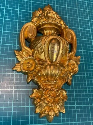 Antiguo frontón de pared victoriano de bronce dorado Foto 1 de 4