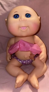 2015 Cabbage Patch Doll With Swimming Float Ring Xavier Roberts all Plastic - Picture 1 of 10