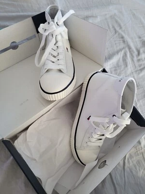 Tommy Hilfiger 8M Nuevo en Caja Foto 1 de 4