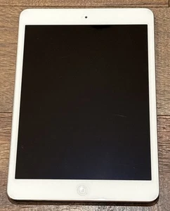 Apple iPad Mini (A1432) 16 GB, Wi-Fi, 7.9 in - White/Silver - Imagen 1 de 4