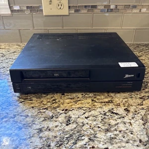 Zenith VRG75  VIDEO CASSETTE RECORDER- VINTAGE- Parts Or Repair! - Picture 1 of 10