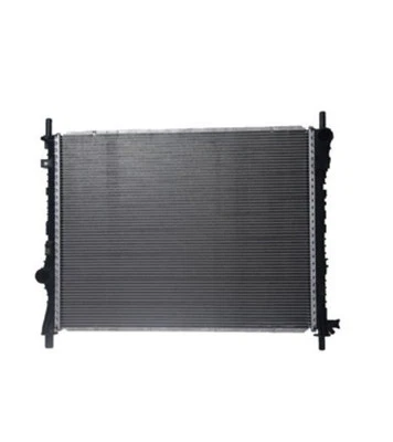 Conjunto de radiador TYC 13486 para modelos Ford Mustang 3,7/5,0 L 2015-2015 Foto 1 de 4