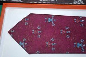 Hermes 100% silk tie Made in France with ribbon and tie box - Picture 1 of 4