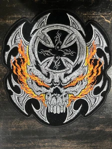 Skull Patch - 7" Embroidered Iron on Patch - Picture 1 of 8