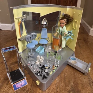 2002 MGA BRATZ STYLIN SALON 'N' SPA Zubehör Smoothie Bar gelb Fianna Puppe - Bild 1 von 13