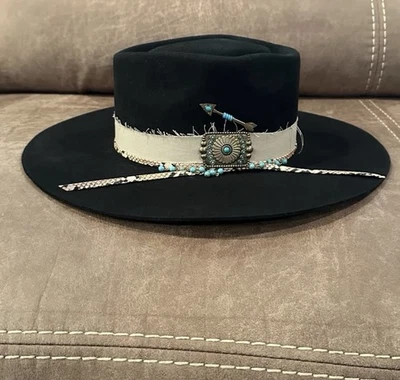 Lainey Wilson Charlie1Horse Lucky Me Hat - Image 1 of 4