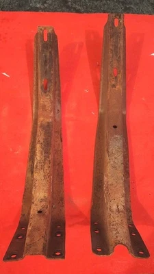 1947-55 CHEVY GMC PICKUP TRUCK 1/2 TON RUNNING BOARD BRACKET SUPPORT  - Image 1 of 4