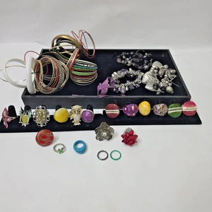 Riesiges Set mit 19 Trachtenringen + 25 Armbändern Chunky + Funky alle tragbar oder Handarbeit - Bild 1 von 8