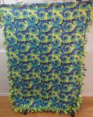 Manta polar hecha a mano con diseño de remolino tie-dye (#9) 48 pulgadas de ancho X 63 pulgadas de largo) Foto 1 de 3