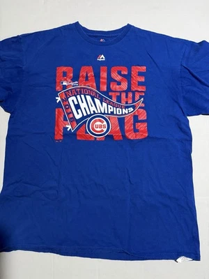 Camiseta Majestic CUBS 2016 World Series Champions Levante a Bandeira, Extra Grande #341 - Imagem 1 de 4