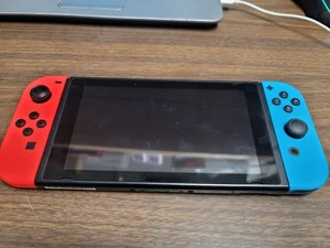 Nintendo Switch Mario Edition - Picture 1 of 9