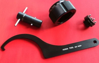 Juego de herramientas de mantenimiento Ducati 996... cadena/rueda trasera/eje horquilla/auriculares (4 herramientas) Foto 1 de 4