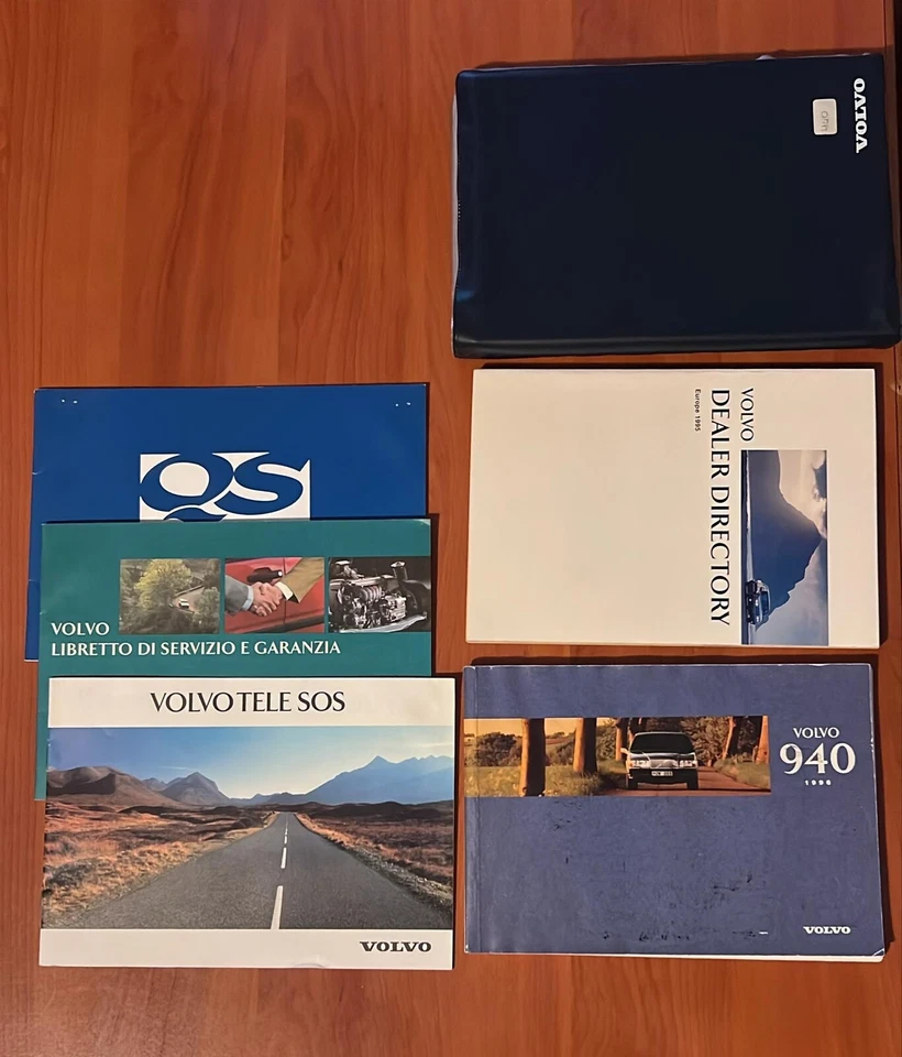 Libro Uso e Manutenzione Volvo 940 con allegati e custodia - Immagine 1 di 1